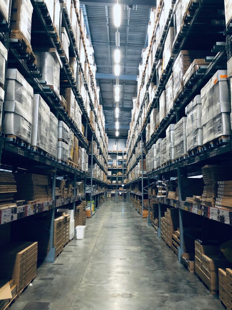 Leilão de estoques e mercadorias no Brasil